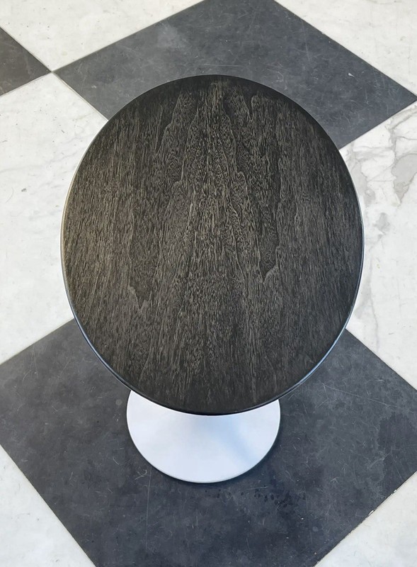 Mid-Century Modern Eero Saarinen for Knoll Tulip Side Table gallery