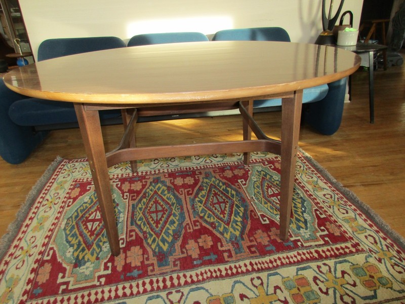 Mid century modern round dinning table