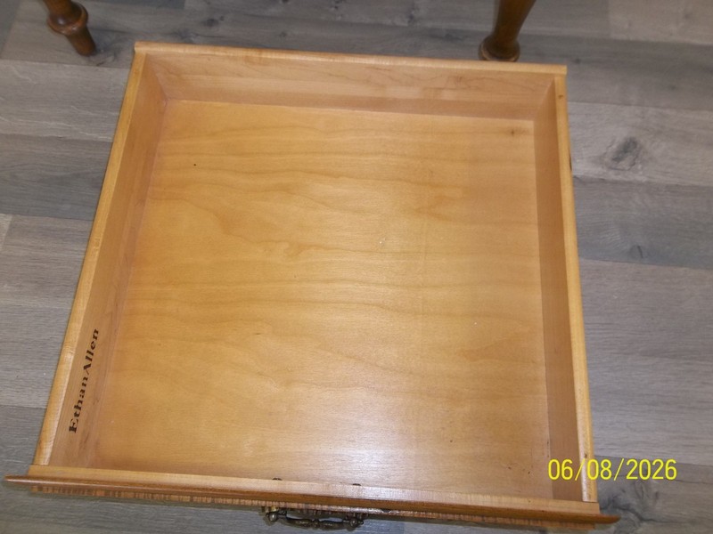 ETHAN ALLEN Heirloom Maple Nutmeg Colonial Early American Nightstand w/ Drawer gallery