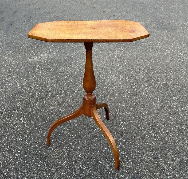 Early American tiger maple tilt top candle stand c1800 Oblong top tripod spider