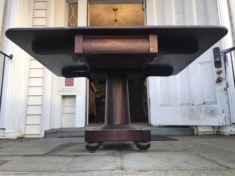 Neo Classical American Pedestal Drop Leaf Breakfast Table (Boston) c. 1830