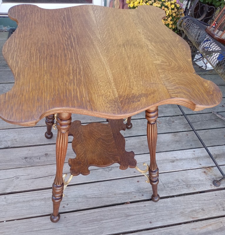 Carved Quartersawn Oak Oval Parlor Table Center Table (PRT28) gallery