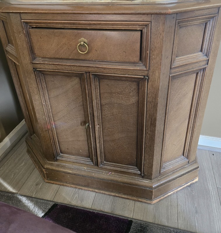 Entry Way Table