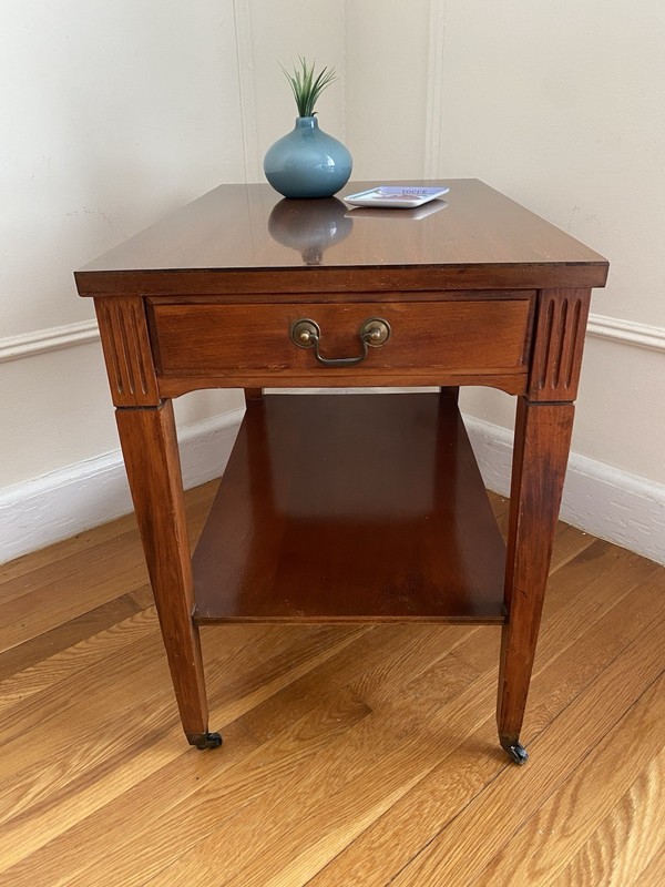 Mersman Mid-Century Mahogany Side / End Table Model 7707 USA