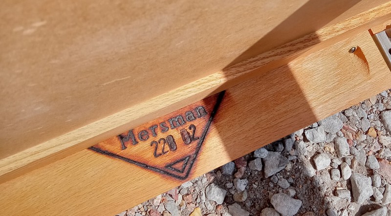 Mid Century Oak Mersman End Table / Side Table (RP) (ET491) gallery