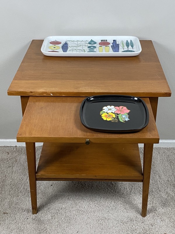 Mid Century Paul McCobb Winchendon Planner Group Side Table Pull Out Shelf 1950s