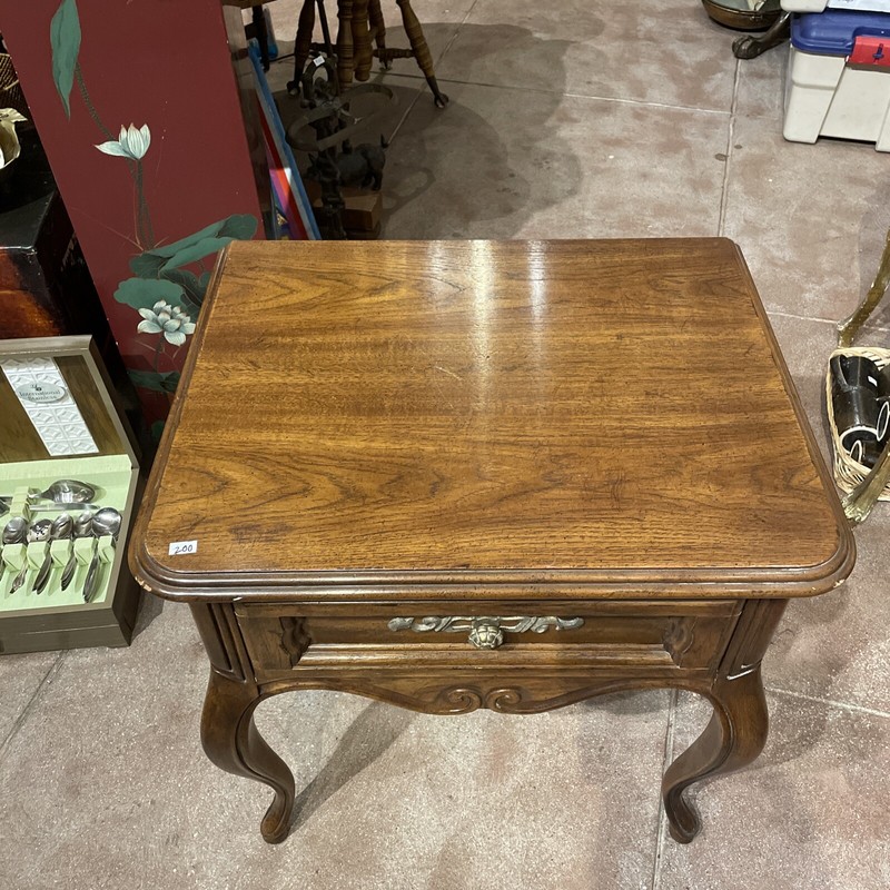 Drexel Heritage End Table High 24 Inches / Wide 24 / Long 19 Good Condition gallery