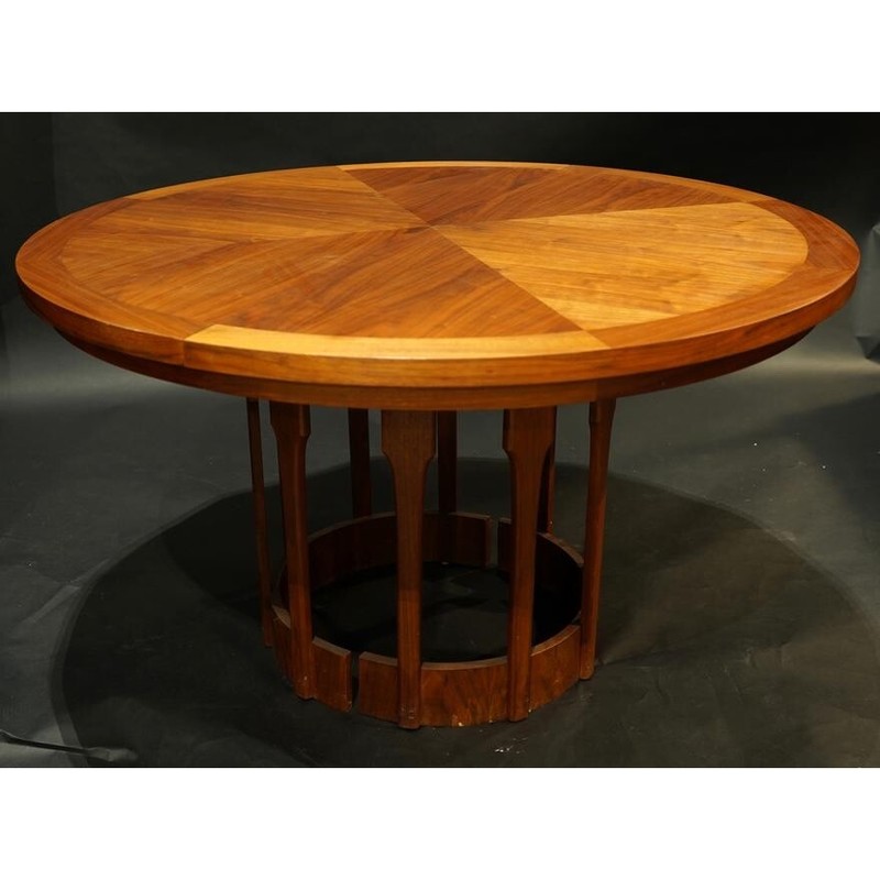 JOHN KEAL FOR BROWN SALTMAN: MID CENTURY WALNUT DINING TBL W/ 2 LEAVES (AF1-147)