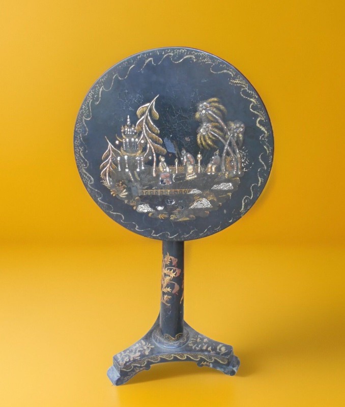 ANTIQUE 19th CENTURY CHINESE DECORATED TILT TOP STAND