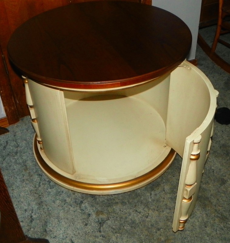 Round Mid Century Cherry End Table / Side Table by Drexel (RP-ET375) gallery