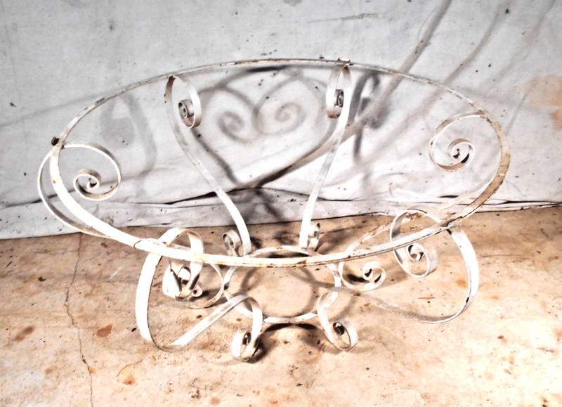 VINTAGE MID CENTURY SCROLLED WROUGHT IRON ROUND COFFEE TABLE gallery