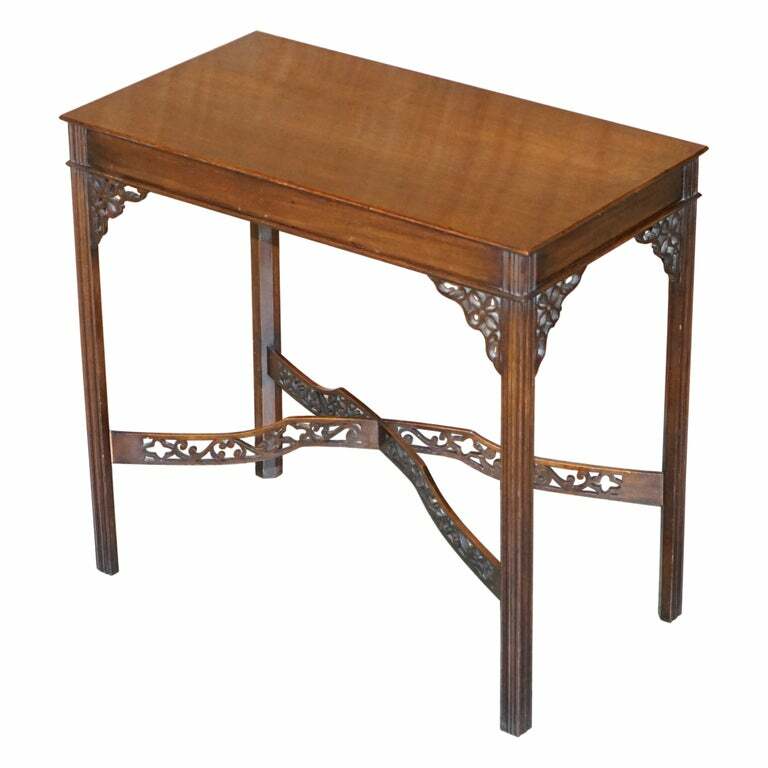 ANTIQUE 19TH CENTURY THOMAS CHIPPENDALE MAHOGANY SILVER TEA TABLE STAMPED BASE